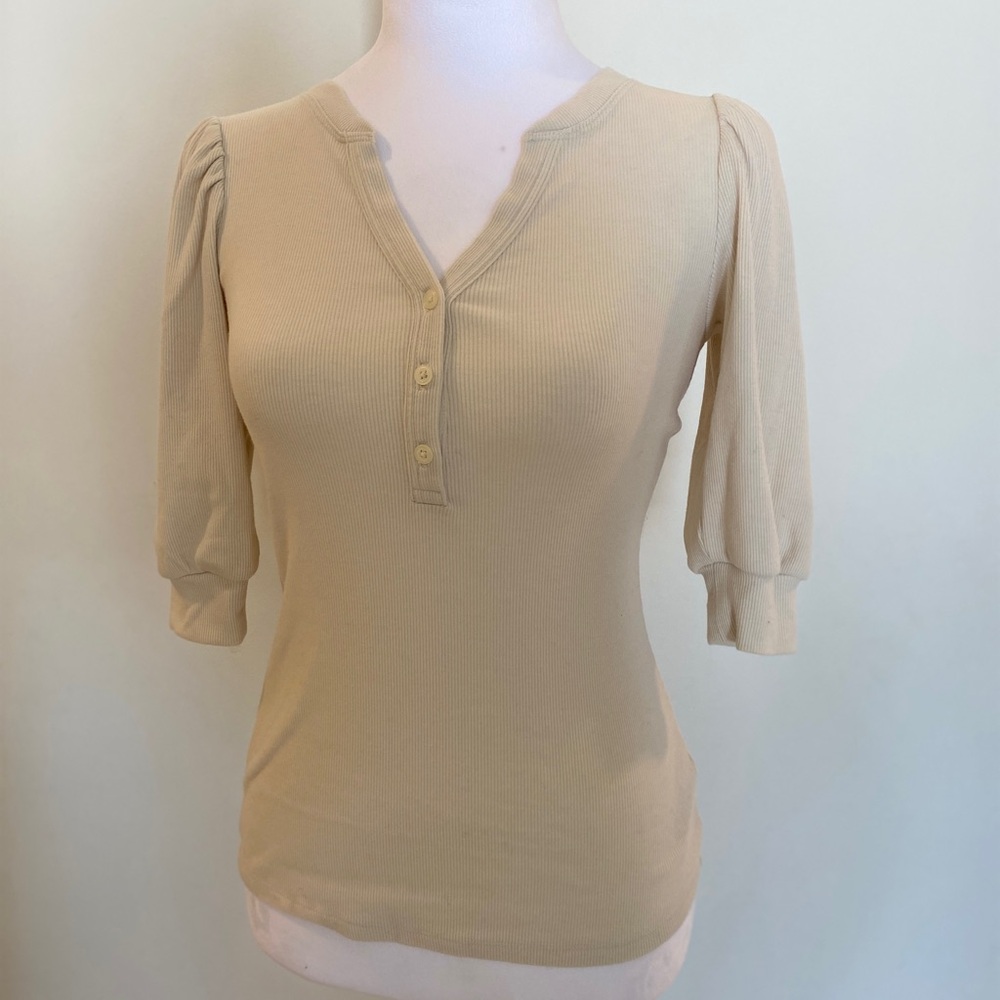 GAP Women’s Ribbed Henley Tee – 90s Style, Puffed Sleeves, Size XS
